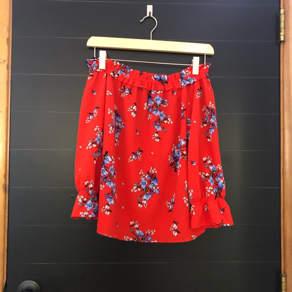 [ H&M ] red printed blouse.